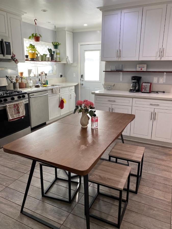 Private Room In La With Free Wifi And Tv With Shared Kitchen Лос Анджелис Екстериор снимка