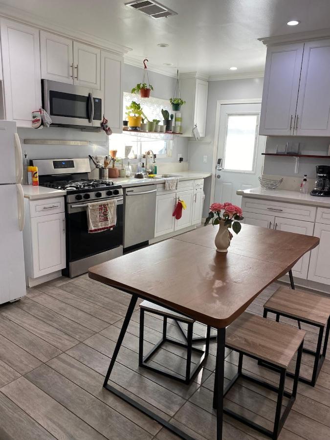 Private Room In La With Free Wifi And Tv With Shared Kitchen Лос Анджелис Екстериор снимка